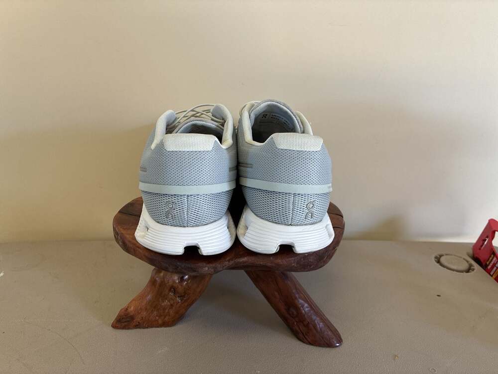 9.5 On Cloud 5 Women's Running Shoes in Glacier/Surf - Picture 5 of 6